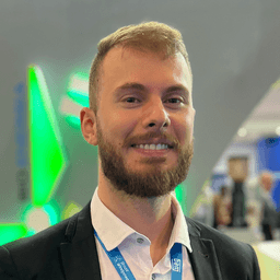 Yuri Jean Fabris photo